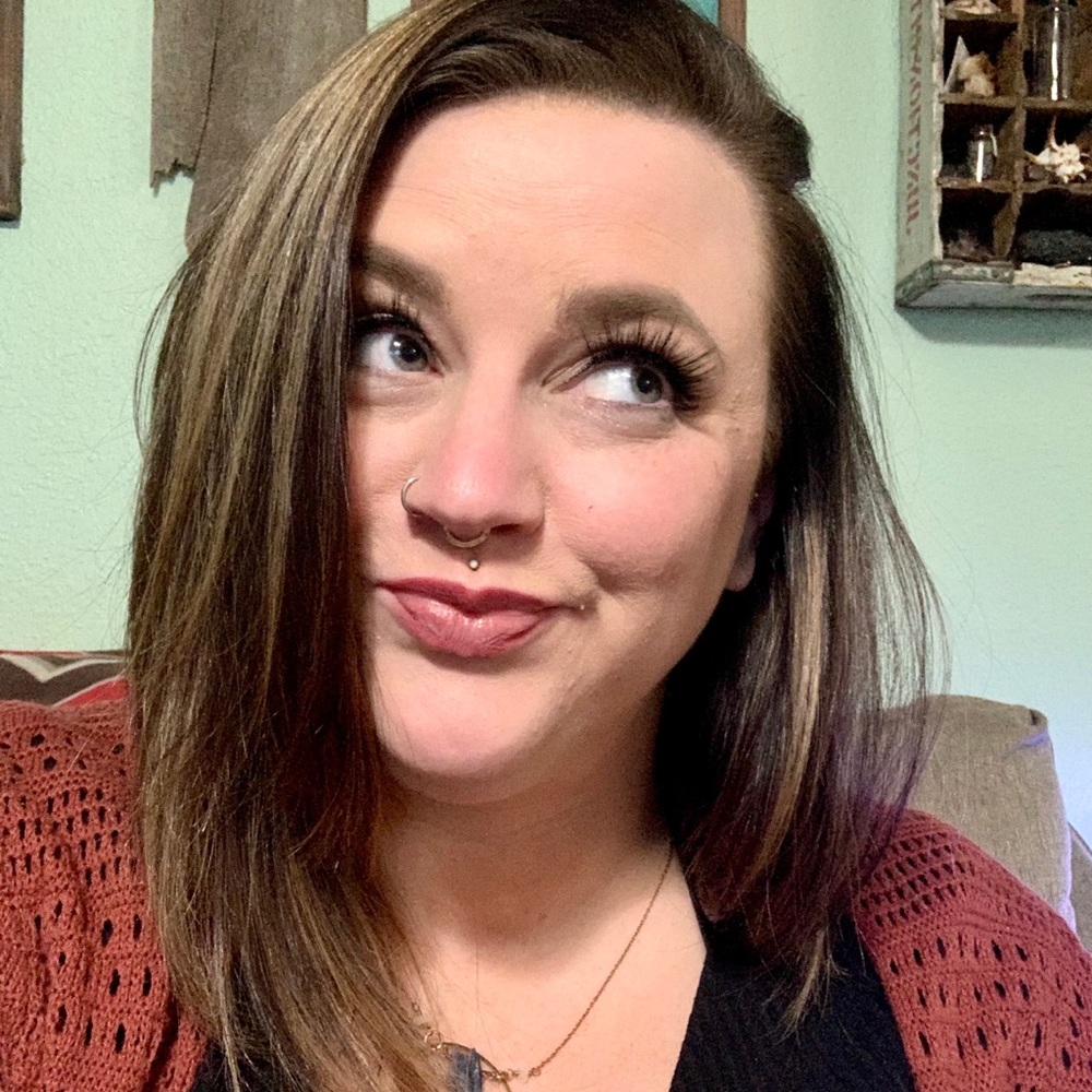 Meet your Posher, Courtney
